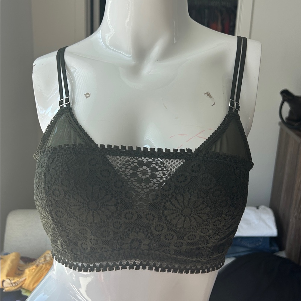 AERIE WIRELESS LACE BRALETTE SIZE 34C NWOT